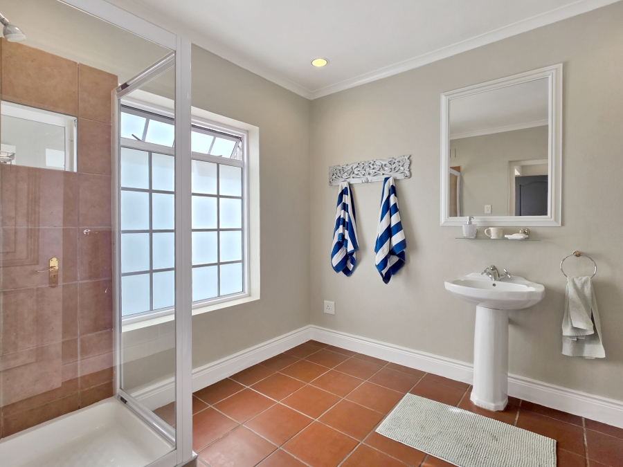 4 Bedroom Property for Sale in Constantia Western Cape